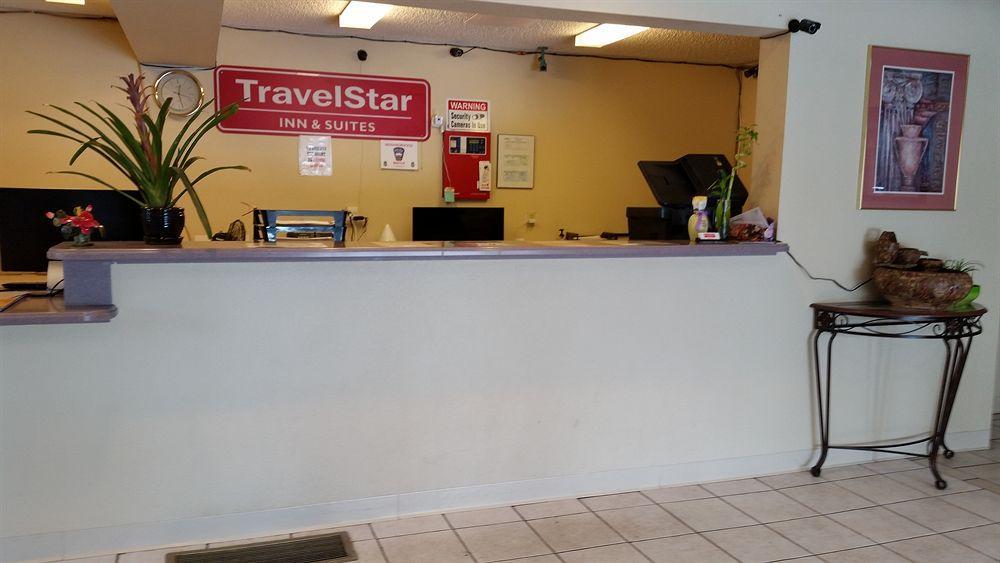 Travelstar Inn & Suites Colorado Springs Extérieur photo